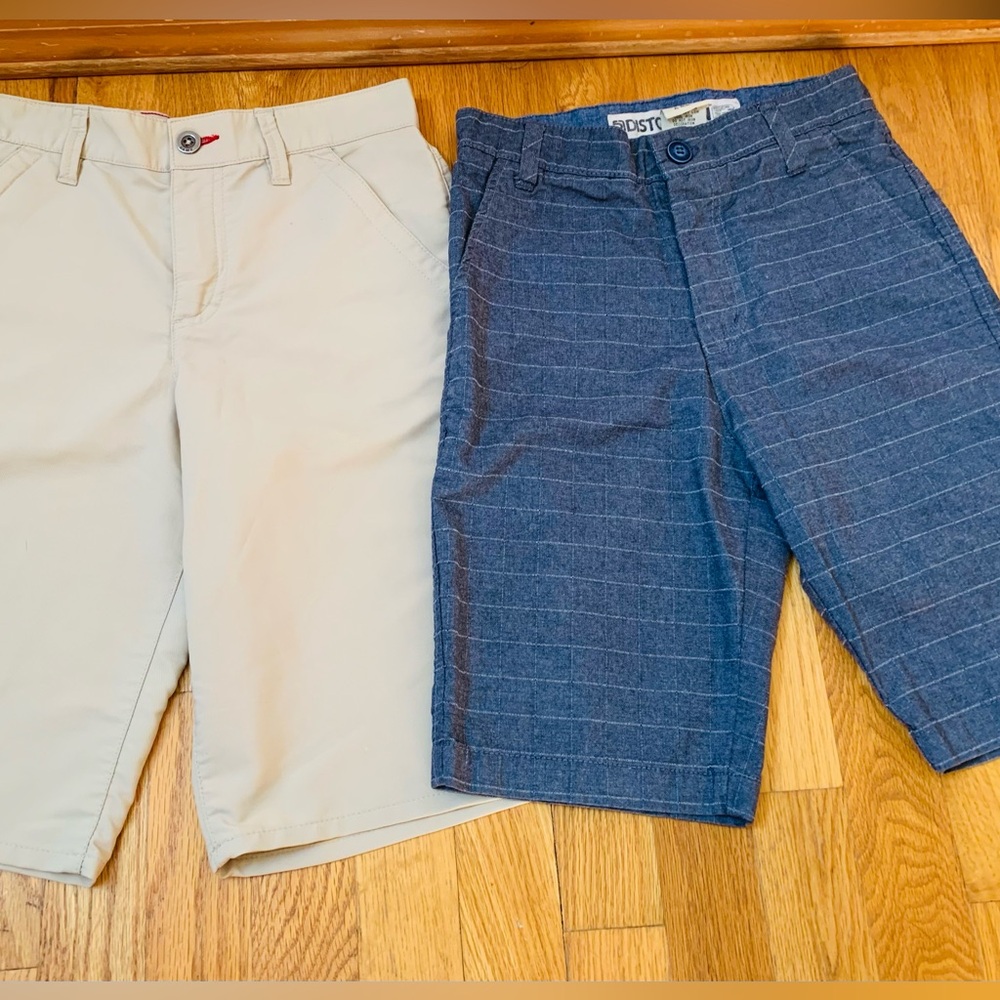 Tony Hawk Beige Stretch Shorts Sz 10 & Gray Distortion Size 10 Short Bundle